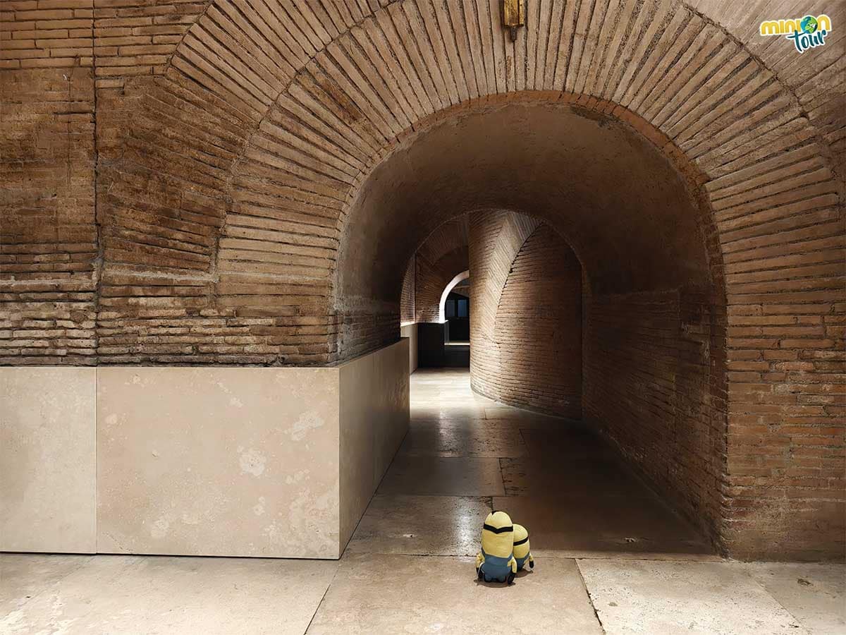 Visita a la Basílica de Neptuno en Roma
