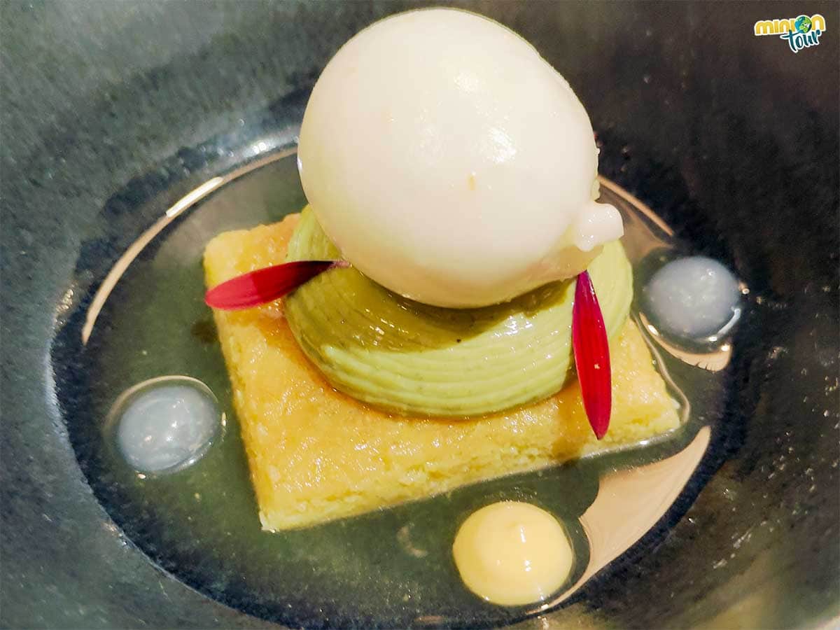 Momento del postre en el Restaurante V. Crespo