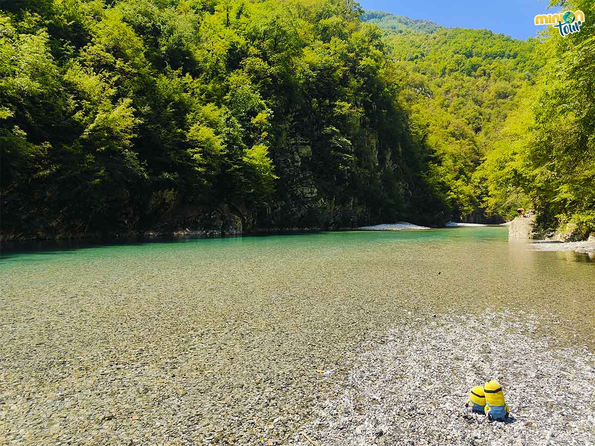Un rincón apartado en la excursión al lago Koman y río Shala