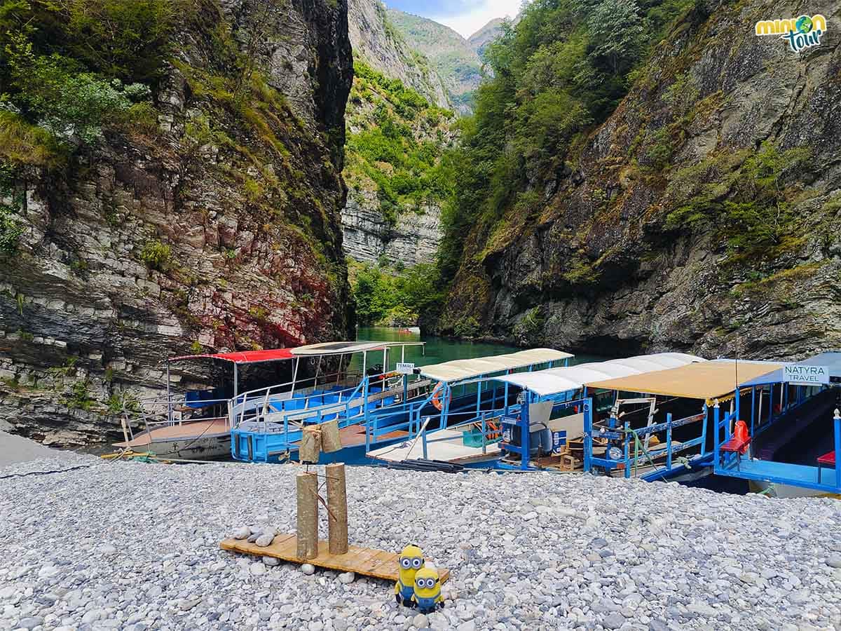 En uno de estos barcos volvemos