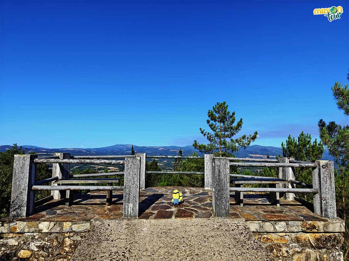 Estamos asomados al Mirador Serra de Penas