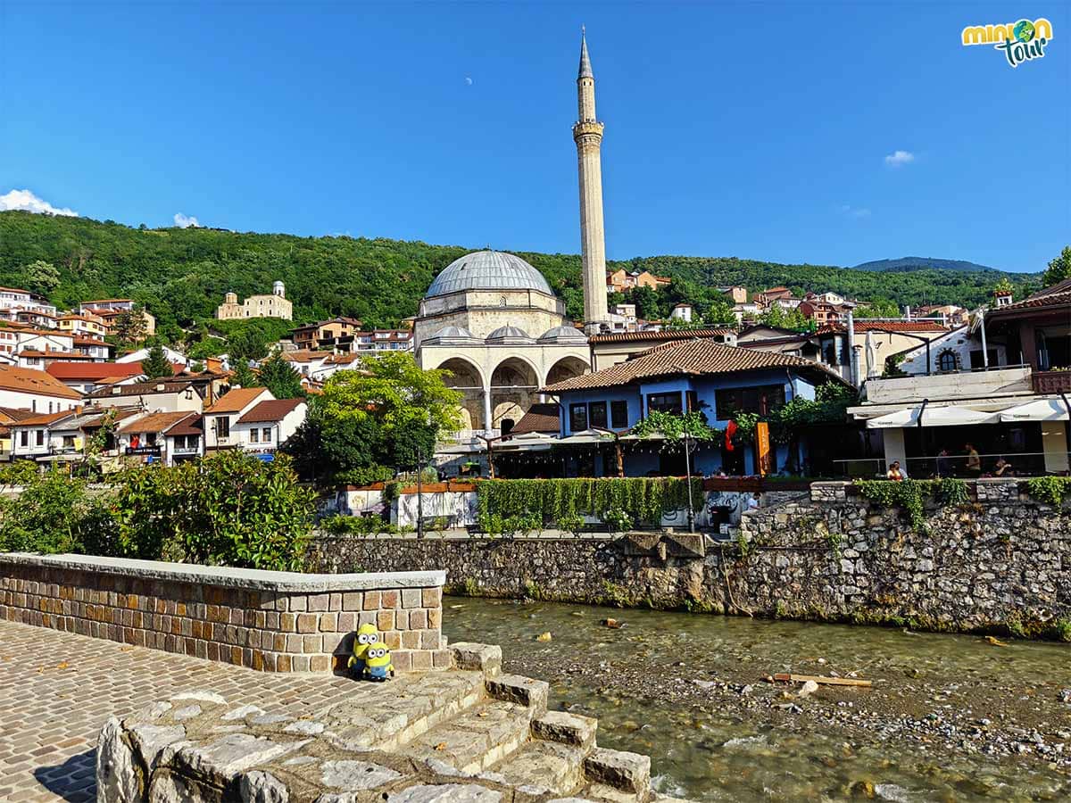 Esta mezquita es otro de los imprescindibles que ver en Prizren