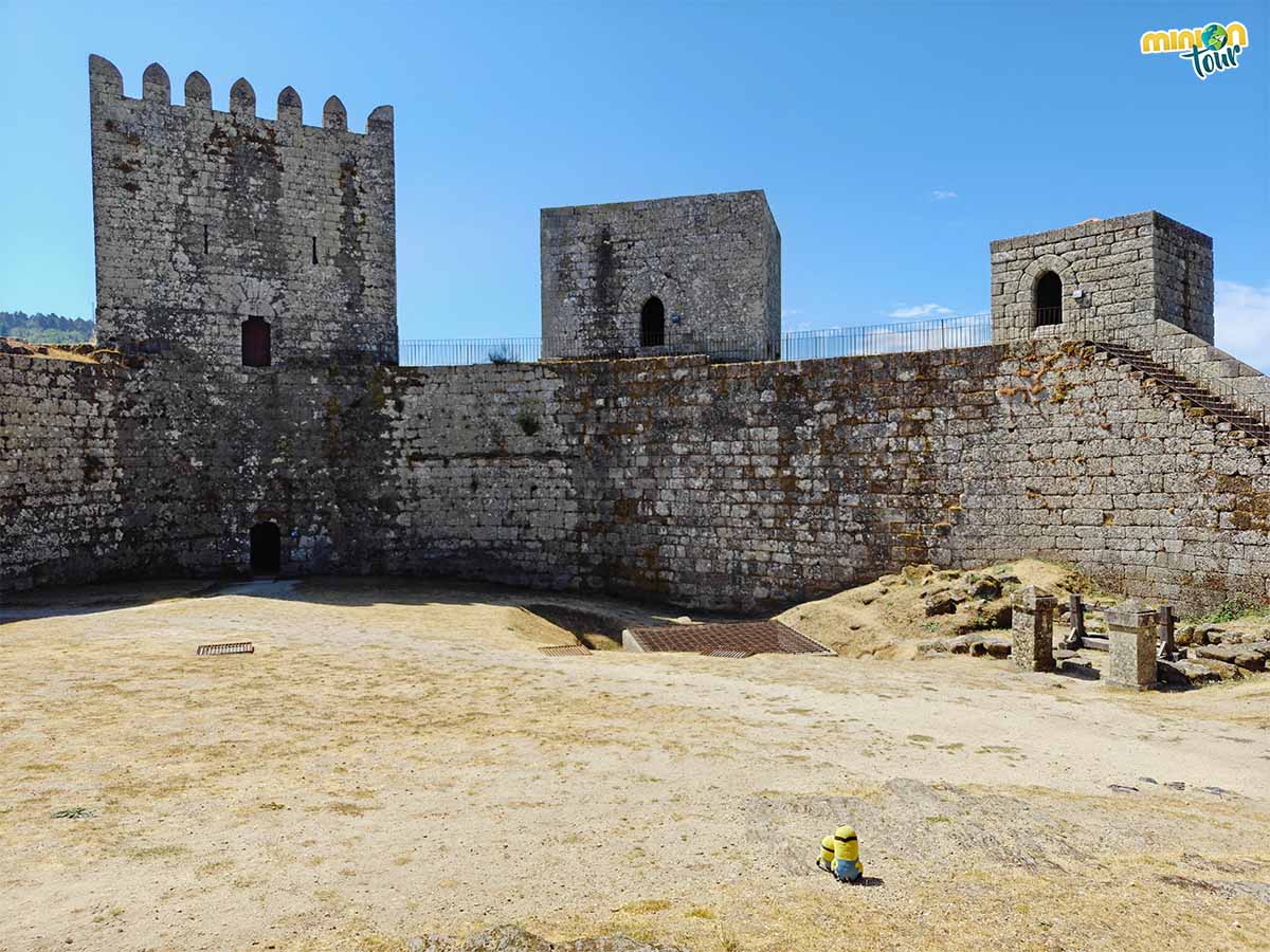 Nos hemos subido a muralla del Castillo de Montalegre